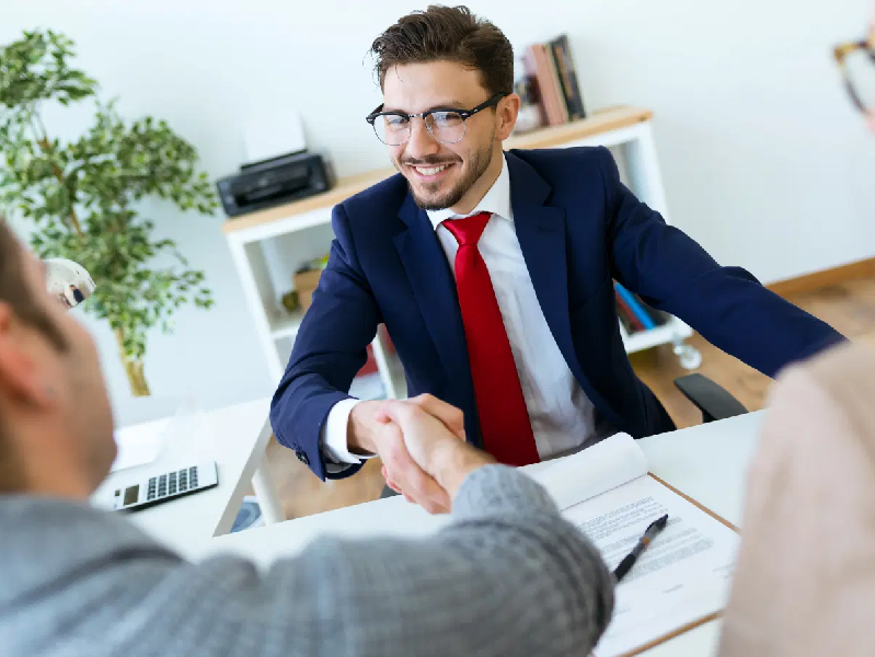 What Do Mortgage Advisors Do?